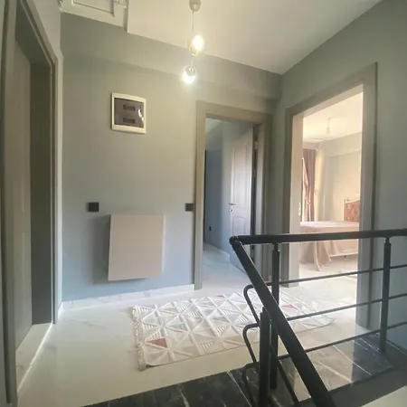 Lina Garden Villa *