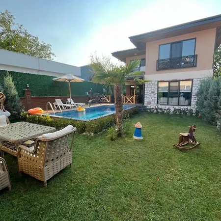 Lina Garden Villa